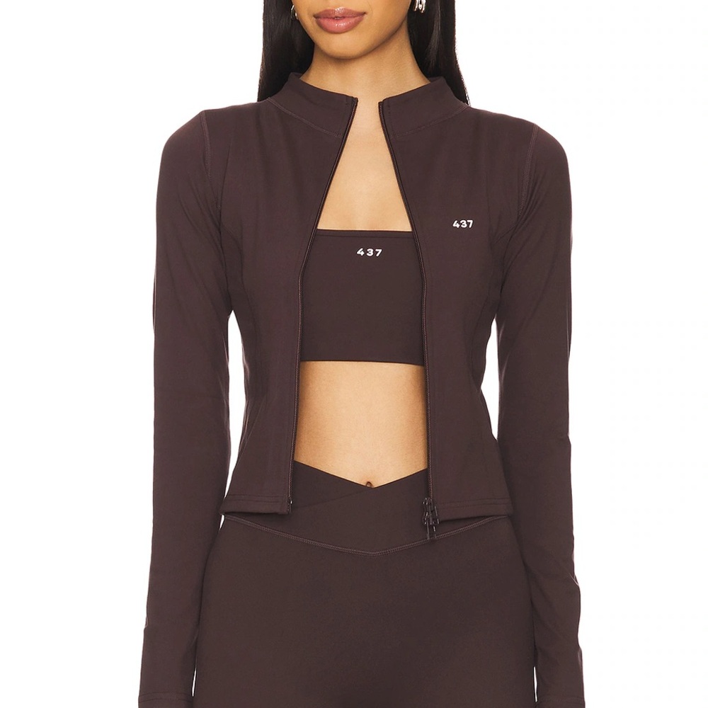 437 The Curve Jacket in Eapresso, S, like new🤎